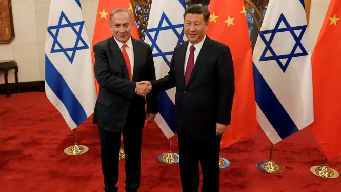 Israeli Prime Minister Benjamin Netanyahu, left, and Chinese President Xi Jinping ahead of their talks in Beijing in 2017.