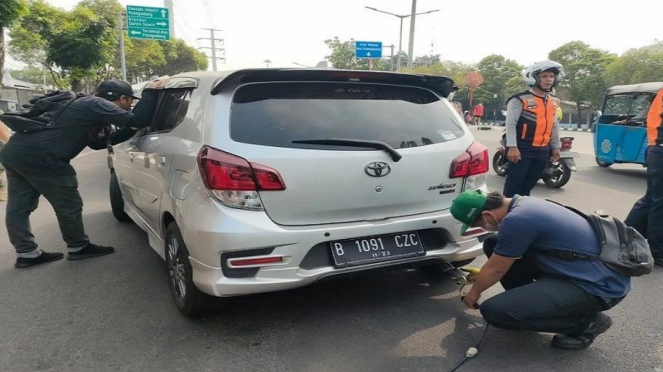 Razia tilang uji emisi di Jakarta Timur