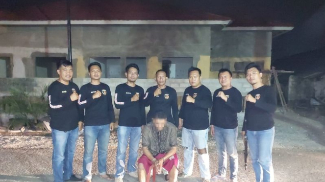 Pelaku tindak pidana kekerasan seksual yang terjadi di Kabupaten Tulang Bawang.