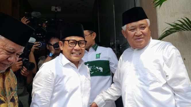 Mantan ketua umum Muhammadiyah Din Syamsuddin menemui Ketua Umum PKB yang juga bakal calon wakil presiden Muhaimin Iskandar (Cak Imin) di kantor pusat PKB, Jakarta, 3 November 2023.