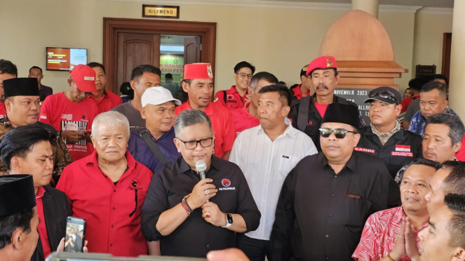 Sekjen DPP PDI Perjuangan (PDIP) Hasto Kristiyanto di rakerda PDIP NTB