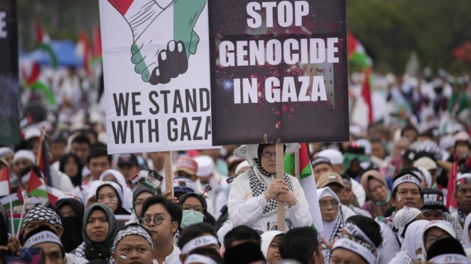 RIbuan Orang Hadiri Aksi Bela Palestina di Monas