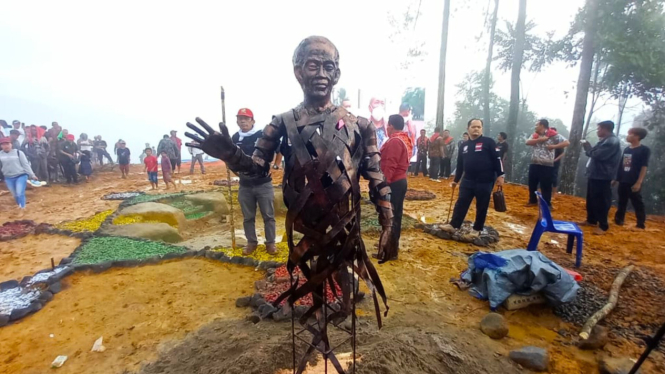 Pembangunan patung Juma Jokowi di Kabupaten Karo, Sumut