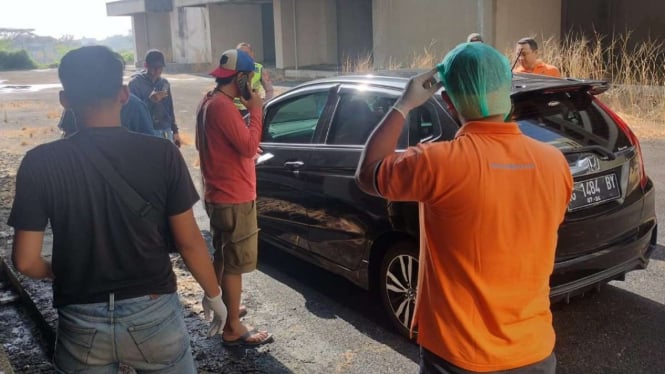 Olah TKP Penemuan Mayat Mahasiwa Uniar Surabaya di Sidoarjo