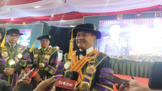 VIVA Militer: Jenderal TNI Dudung Abdurachman diangkat jadi Guru Besar STHM