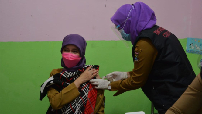 Vaksin imunisasi untuk kalangan Tenaga Kesehatan di Tangerang