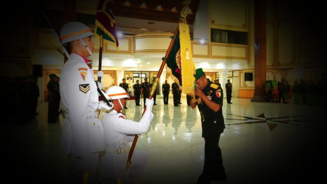 VIVA Militer: Serah terima jabatan pejabat penting Kodam Brawijaya.