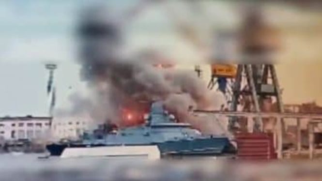 VIVA Militer: Kapal perang rudal nuklir Rusia, Askold (Project 22800), meledak