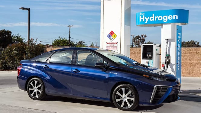 Toyota Mirai yang menggunakan energi hidrogen