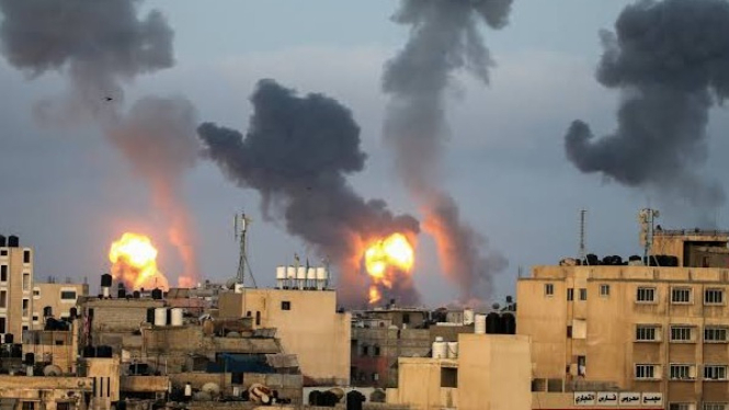 Israel Menyerang Jalur Gaza. Sumber: Reuters.com