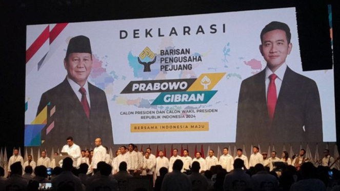 Bobby Nasution pimpin mendeklarasikan Barisan Pengusaha Pejuang mendukung Prabowo-Gibran.