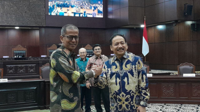 Suhartoyo (kanan) terpilih jadi Ketua Mahkamah Konstitusi (MK)