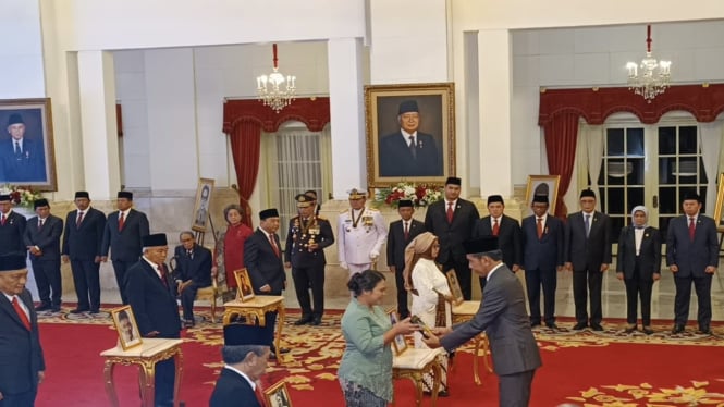 Presiden Jokowi berikan gelar pahlawan keenam tokoh