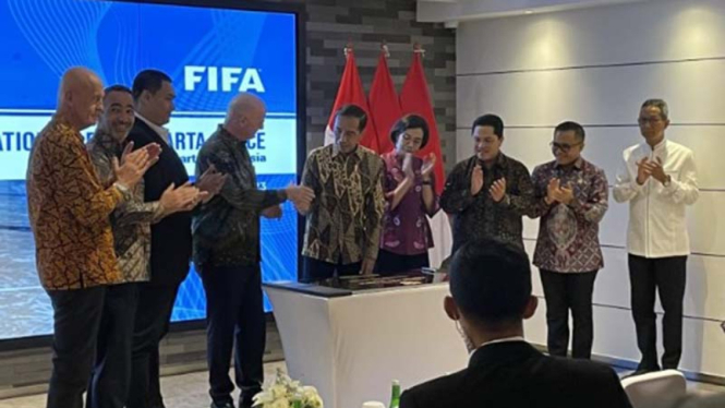 Presiden Joko Widodo meresmikan pembukaan Kantor FIFA di Jakarta