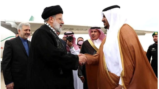 Presiden Iran pertama kali menginjakkan kaki di Arab Saudi