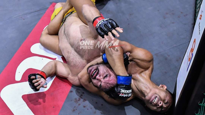 Hasil One Pride MMA 74: Kalahkan Angga, Ronald Mastrana Siahaan Juara Baru