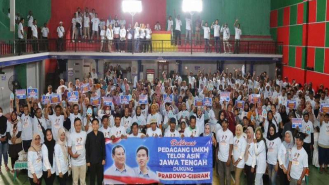 Para pedagang telur asin di Jateng deklarasi dukung Prabowo-Gibran.