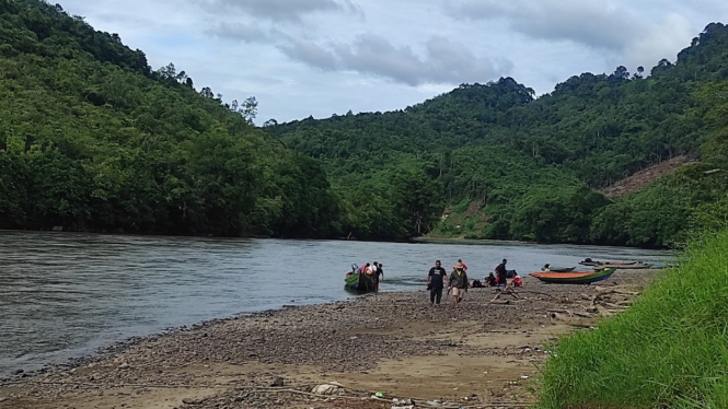 Pembangunan PLTA Sungai Kayan di Kecamatan Peso, Bulungan, Kaltara, ditinjau ulang.