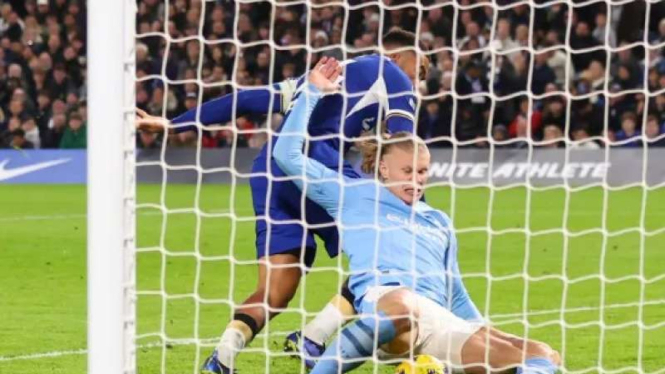 Striker Manchester City Erling Haaland cetak gol dengan kemaluan