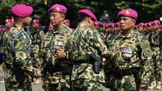 VIVA Militer: KSAL Muhammad Ali pimpin Sertijab Komandan Korps Marinir TNI AL