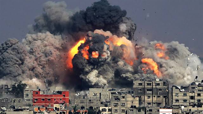 VIVA Militer: Serangan udara militer Israel di Jalur Gaza, Palestina