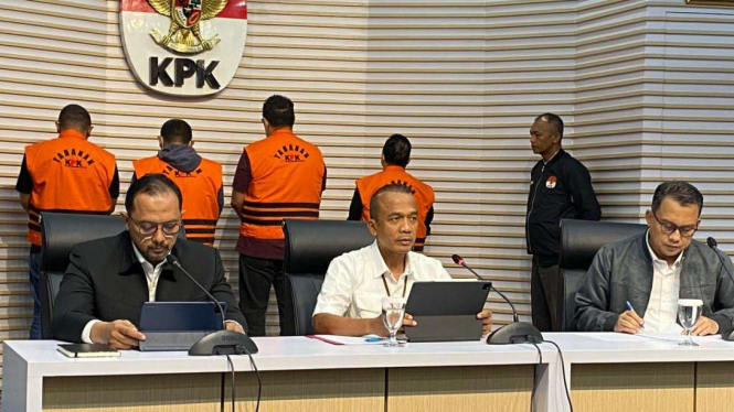 Deputi Penindakan KPK Irjen Pol Rudi Setiawan merilis kasus OTT Kajari Bondowoso