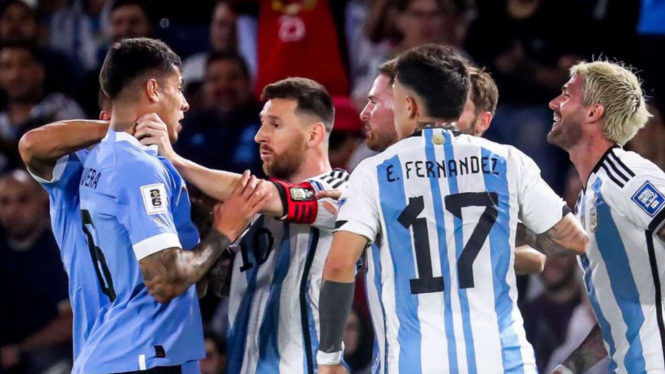 Lionel Messi, Deul Argentina vs Uruguay