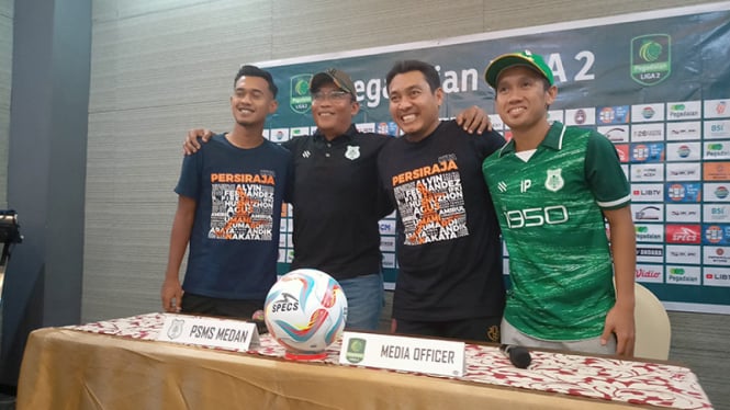 Pelatih Kepala PSMS Medan, Miftahudin Mukson saat sesi jumpa pers