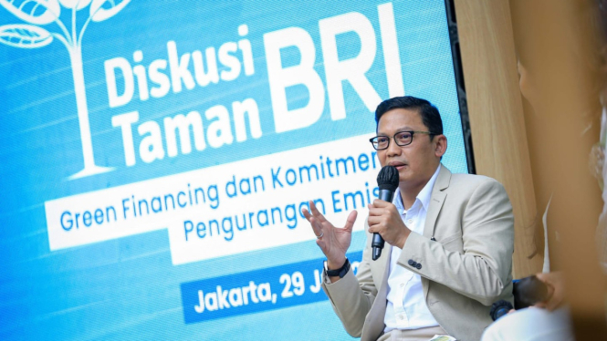 Senior Executive Vice President Treasury & Global Services BRI, Achmad Royadi