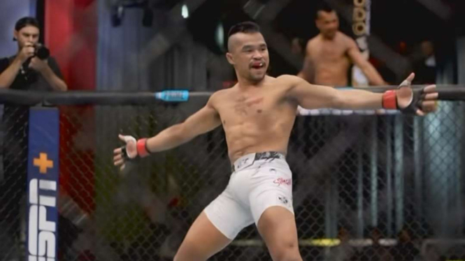 Jeka Saragih menang KO dalam laga debut di UFC