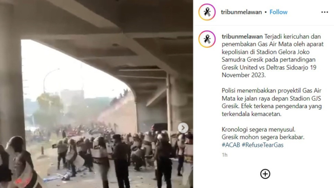 Viral di media sosial terjadi kericuhan dan penambakan gas air mata oleh polisi. Kejadiannya di Stadion Gelora Joko Samudro, Gresik, Jawa Timur.