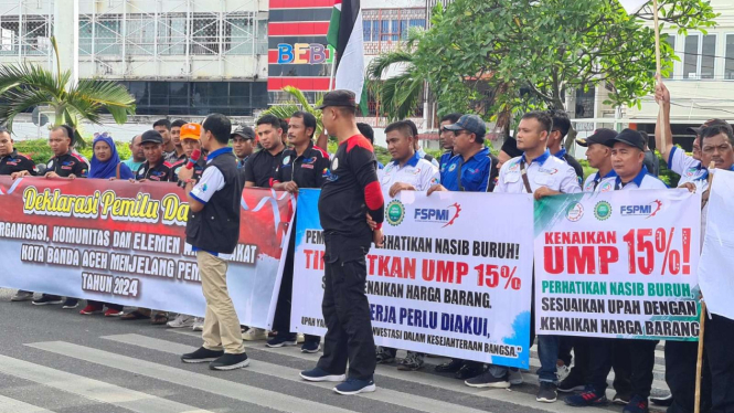 Buruh di Aceh demo soal kenaikan UMP 2024.