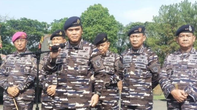 VIVA Militer: KSAL Laksamana TNI Muhammad Ali di Mako Korps Marinir Cilandak
