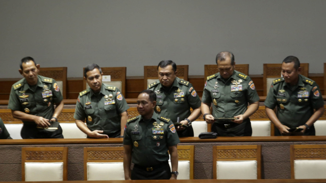 Rapat Paripurna Pengesahan Panglima TNI Jenderal Agus Subiyanto