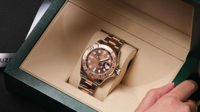 Produk brand ternama jam tangan mewah di acara Grand SaleLUXEbration