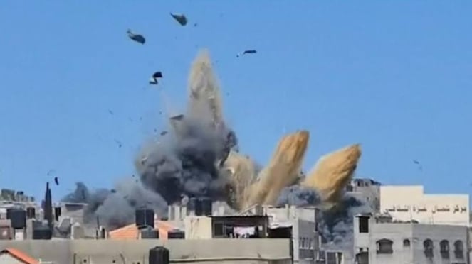 VIVA Military: Ataques aéreos israelíes en la Franja de Gaza, Palestina