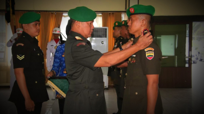 VIVA Militer: Serah terima jabatan 3 dandim di Korem 032/Wirabraja.