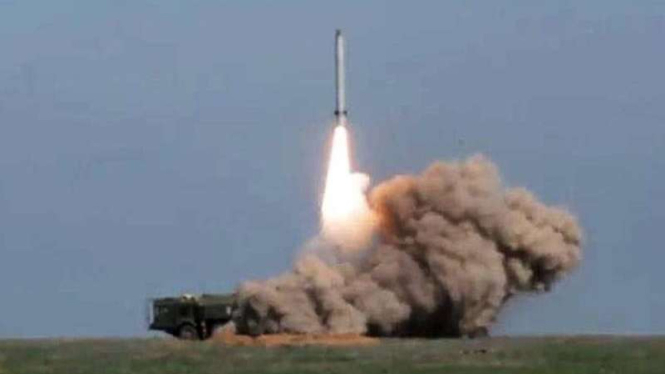 VIVA Militer: Rudal balistik jarak pendek 9K720 Iskander militer Rusia