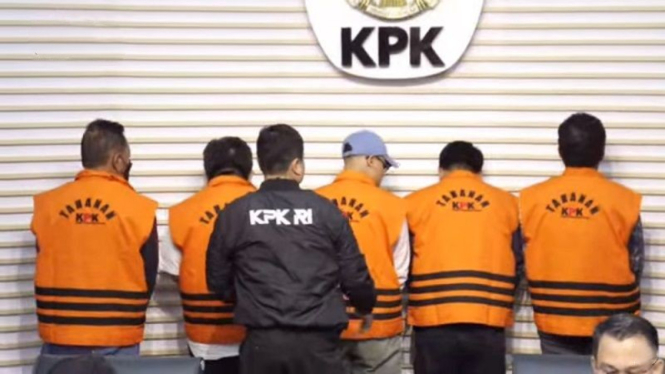 KPK tahan lima tersangka kasus suap proyek pengadaan jalan di Kalimantan Timur