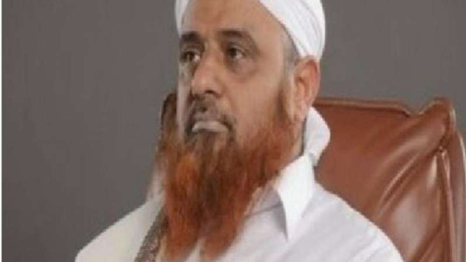 Syekh Abdullah al-Ahdal, ulama Sunni asal Hadramaut, Yaman.