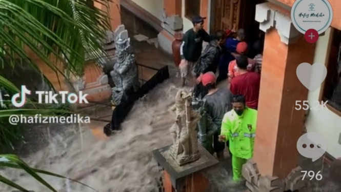 Tembok Hotel Ubud Malang Jebol Akibat Hujan Deras 