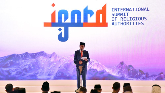 Joko Widodo open the International Summit of Religious Authorities