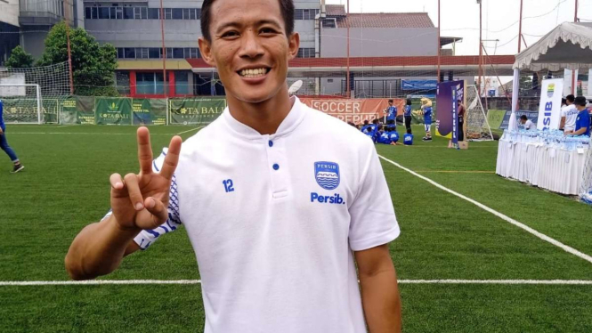 Pemain Persib Bandung, Henhen Herdiana