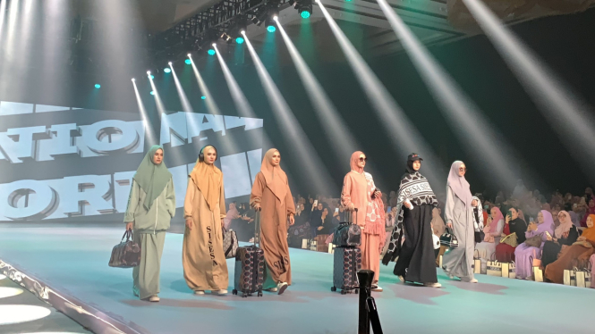 Fashion show busana syar'i brand modestwear Tanah Air Si.Se.Sa