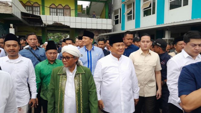 Capres Prabowo Subianto menyambangi Ponpes Miftahul Huda di Tasikmalaya