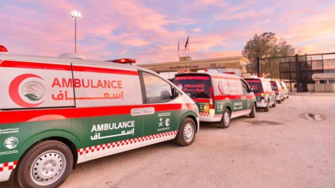 Sebanyak 14 ambulans Arab Saudi masuki Jalur Gaza.