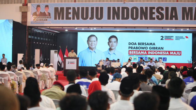 Capres Prabowo Subianto doa bersama dengan ribuan kiai se-Banten 