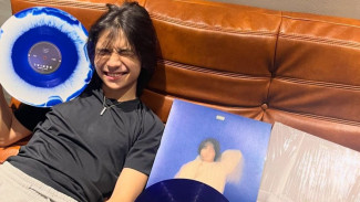 Weda Mauve dan Pilihan Uniknya Merilis Album Denial dalam Bentuk Vinyl