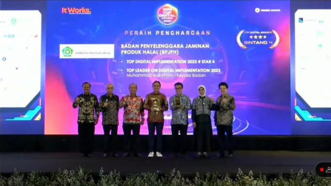 BPJPH Kemenag Sabet Dua Penghargaan Top Digital Awards 2023