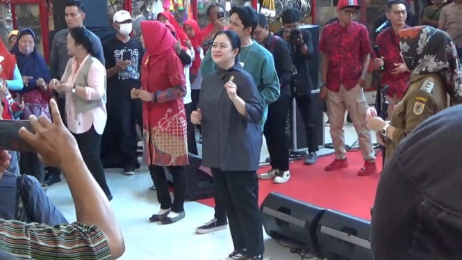 Ketua DPR RI Puan Maharani joget saat peresmian Pasar Gedhe Klaten